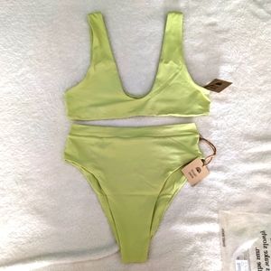 NWT Toast Swim Lily Green set, size m